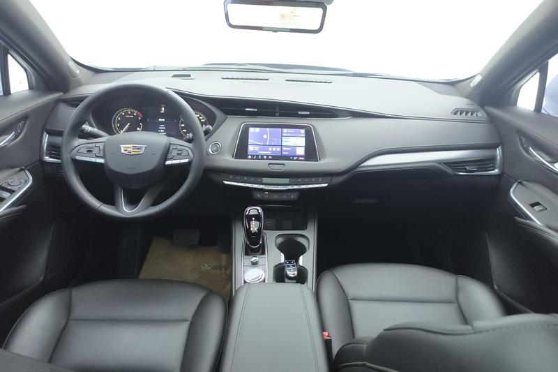 Cadillac XT4, 2022 — фото 9 из 12