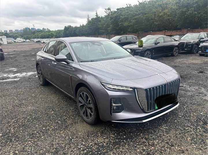 Hongqi H5 Hybrid, 2025 — фото 3 из 9
