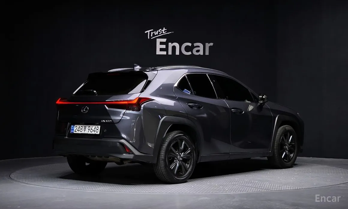 Lexus UX, 2024 — фото 2 из 12