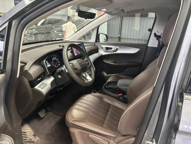Roewe iMax 8, 2023 — фото 10 из 12