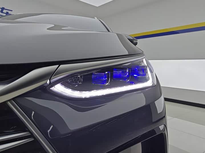 BYD Tang Hybrid/EV, 2023 — фото 5 из 9