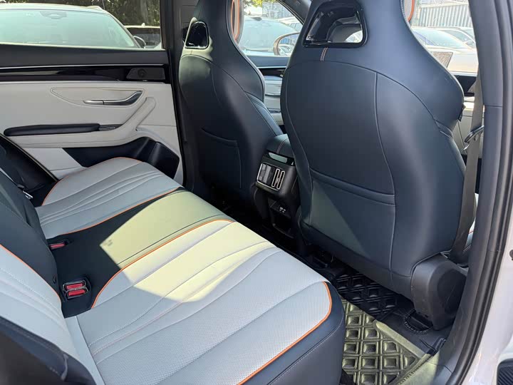 BYD Song Plus Hybrid/EV, 2023 — фото 4 из 9