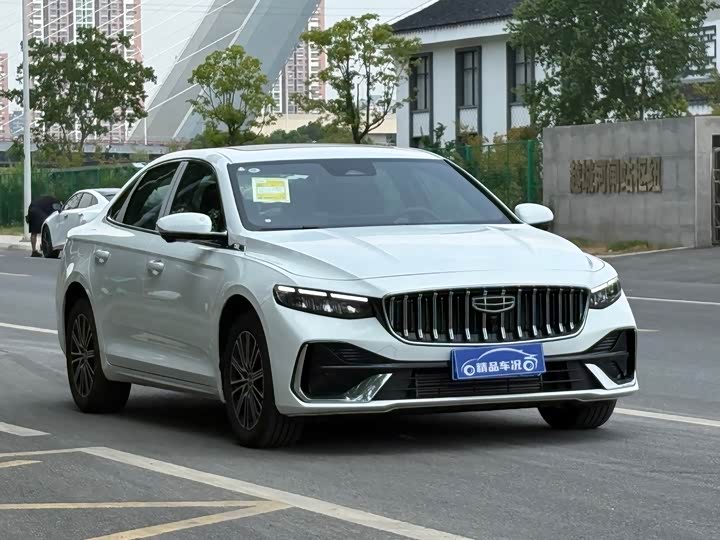 Geely Preface, 2025 — фото 3 из 9