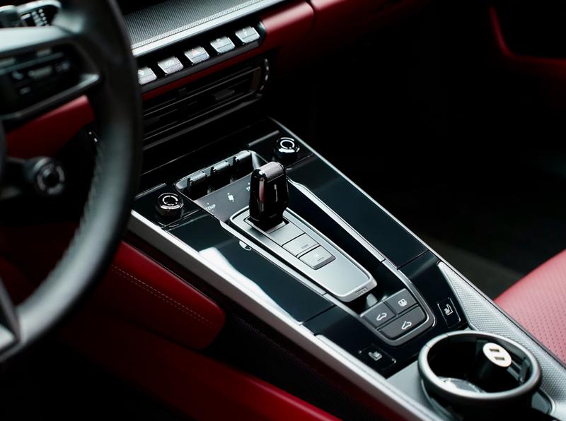 Porsche 911, 2023 — фото 7 из 9