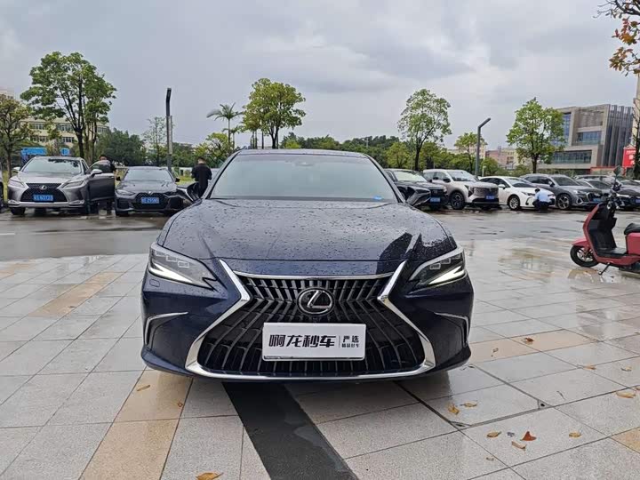 Lexus ES, 2024 — фото 2 из 9