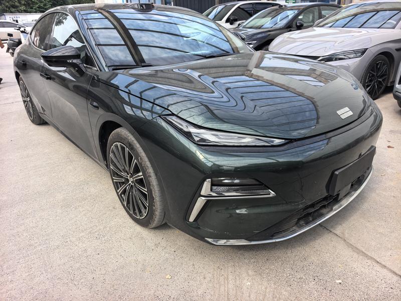 Geely Galaxy Starshine 8 EM-i, 2025 — фото 3 из 9