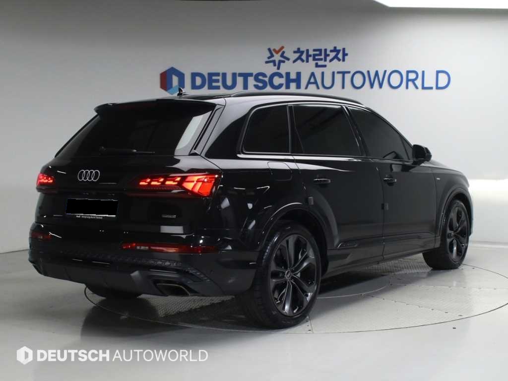 Audi Q7, 2025 — фото 2 из 12