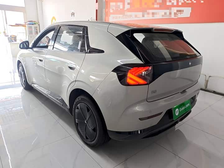 BAIC Arcfox T1, 2025 — фото 5 из 9