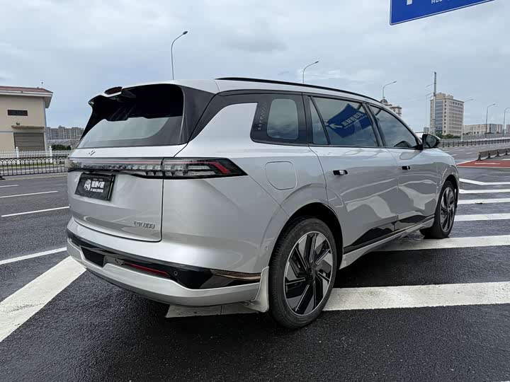 Dongfeng Yipai eπ 008, 2024 — фото 4 из 9