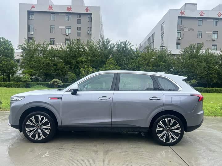 Hongqi HS6 Hybrid, 2025 — фото 3 из 9