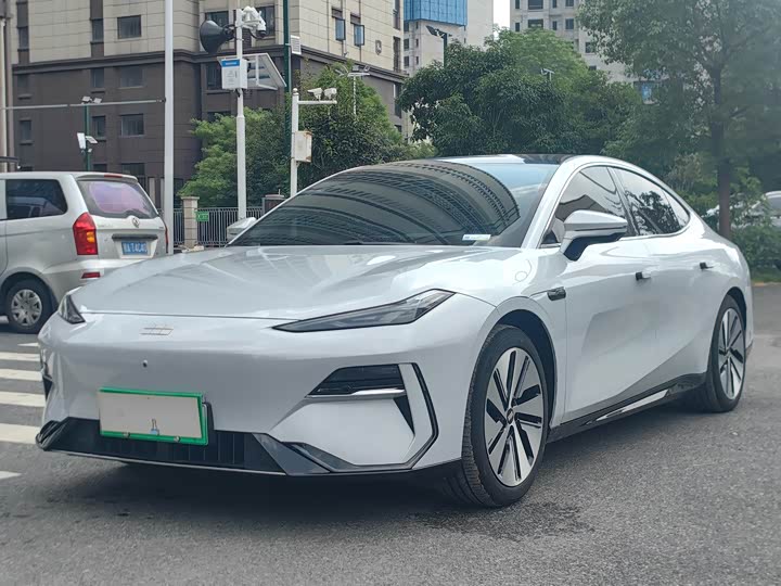 Geely Galaxy E8, 2023 — купить в Воронеже под ключ
