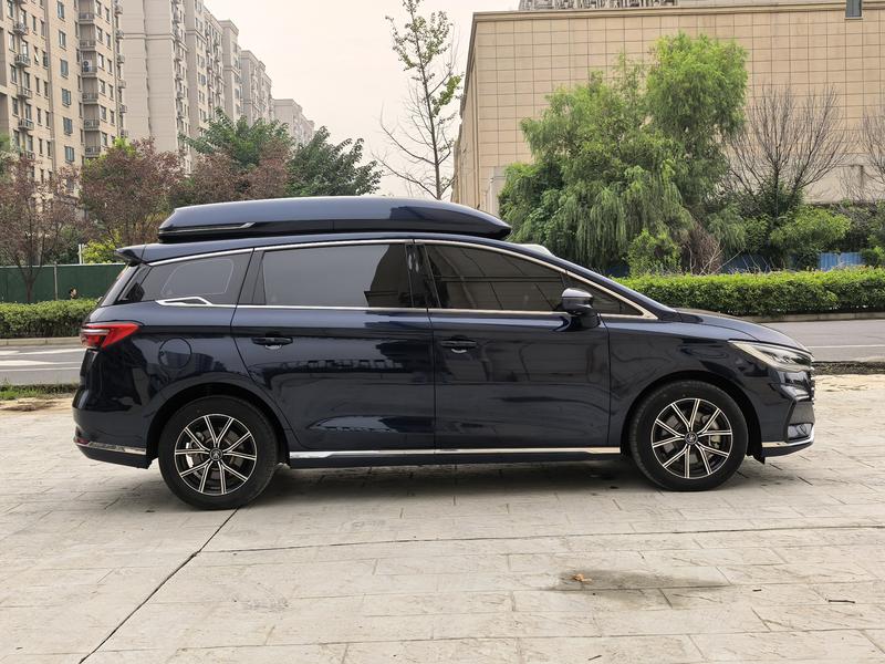 BYD Song Max Hybrid, 2022 — фото 7 из 12