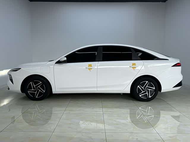 Roewe D6, 2025 — фото 9 из 9