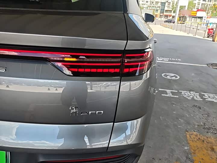 BYD Song Pro Hybrid, 2024 — фото 8 из 9