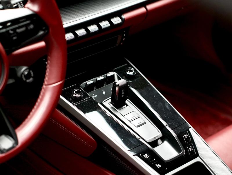 Porsche 911, 2022 — фото 9 из 11