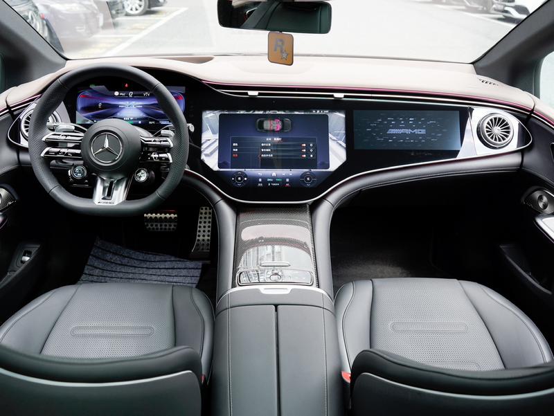 Mercedes-Benz EQE AMG, 2024 — фото 8 из 12