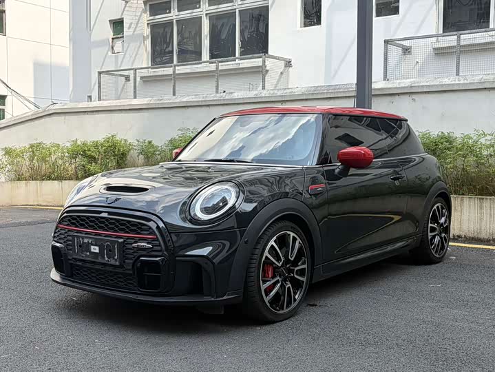 Mini Mini JCW, 2022 — купить в Оренбурге под ключ
