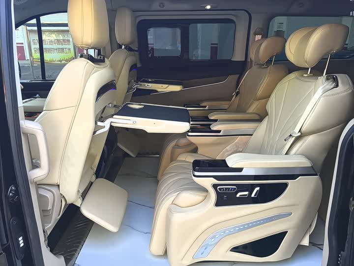 Ford Tourneo, 2023 — фото 8 из 12