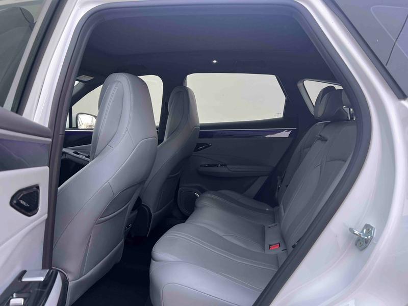 Geely Galaxy L7, 2024 — фото 9 из 10
