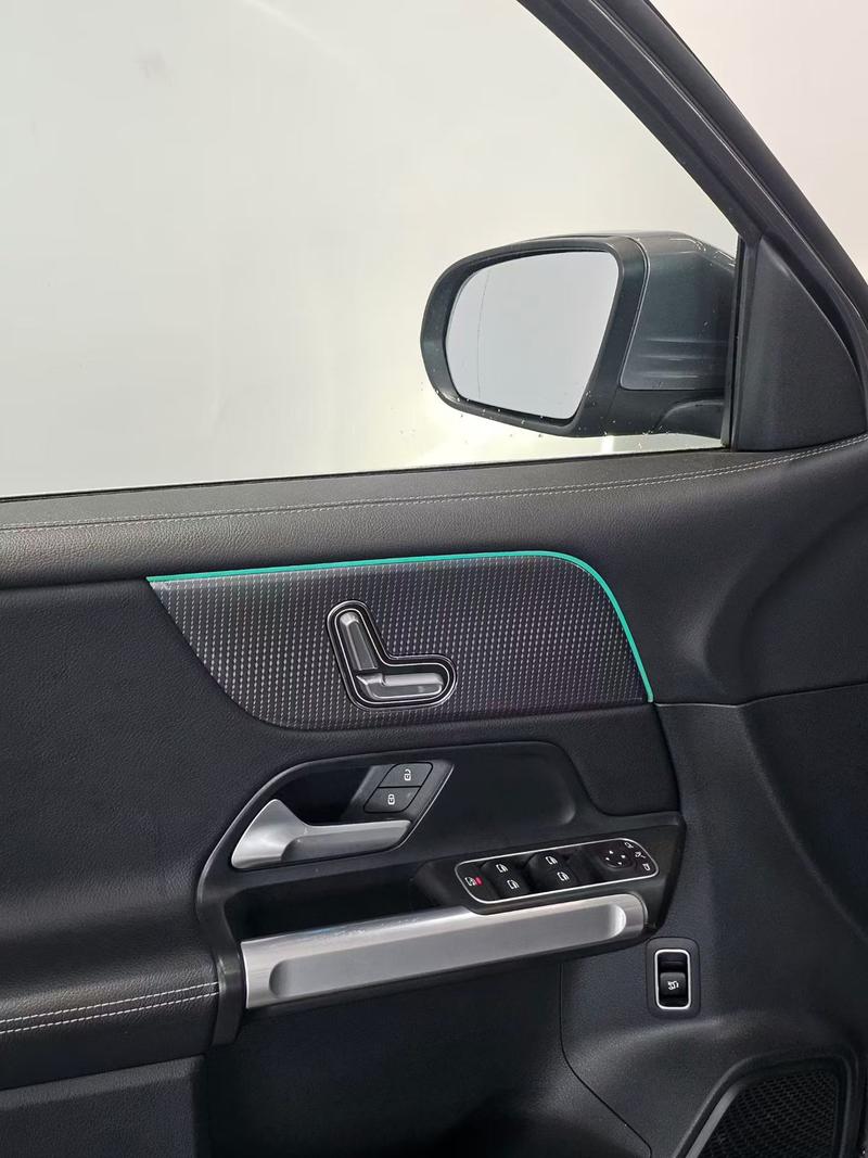 Mercedes-Benz GLB-Class, 2023 — фото 8 из 9
