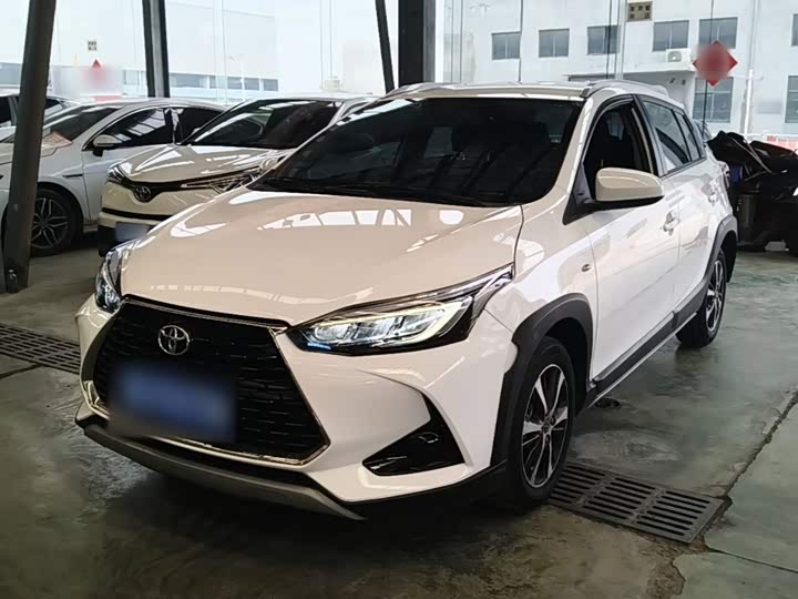 Toyota Yaris L Hatchback, 2022 — фото 2 из 9