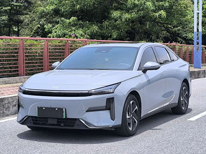 Geely Galaxy L6, 2024 — фото 2 из 9