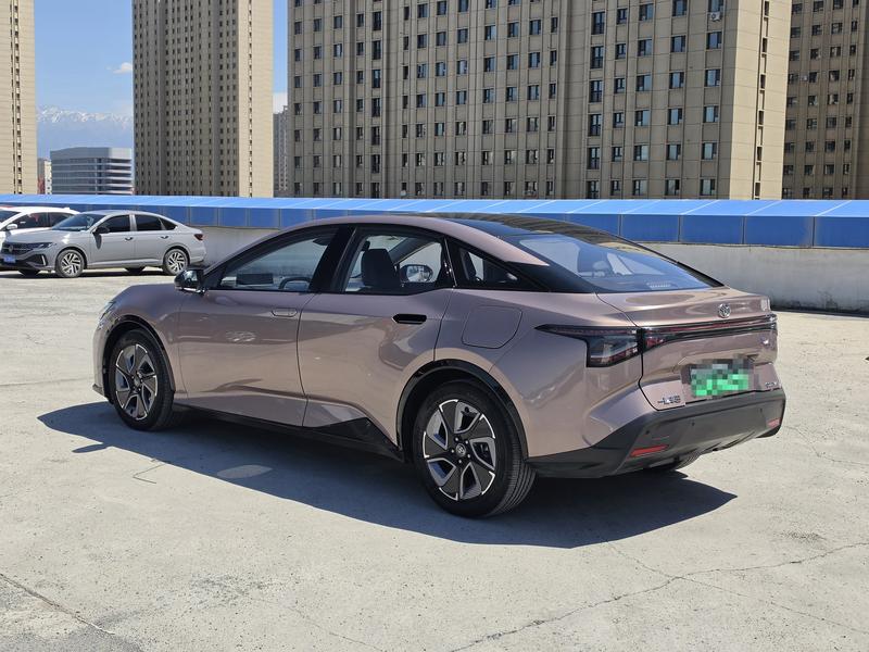 Toyota bZ3, 2023 — фото 4 из 12