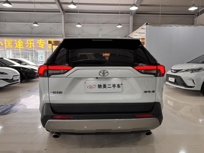 Toyota RAV4, 2023 — фото 6 из 12