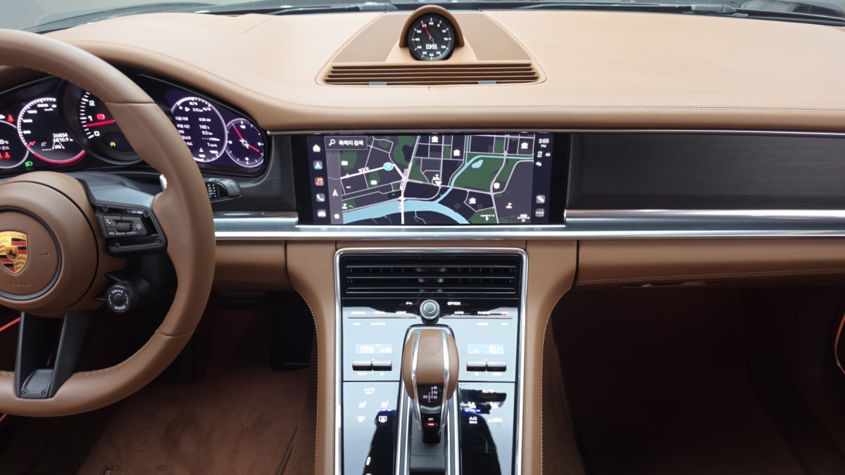 Porsche Panamera, 2022 — фото 11 из 12