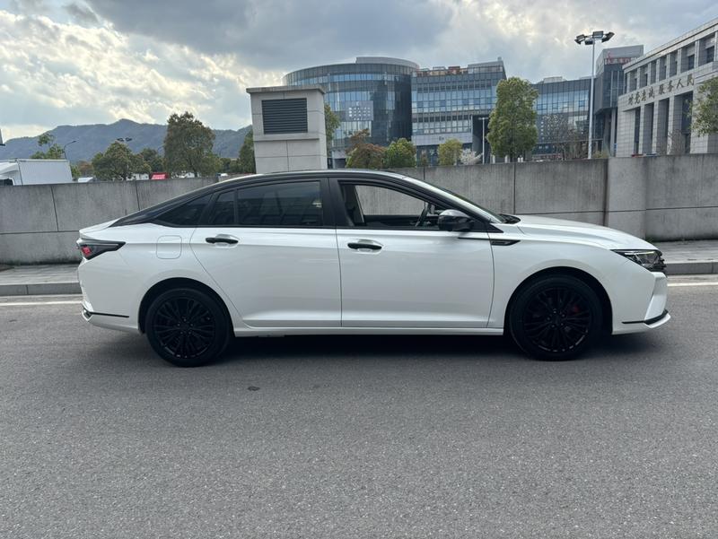 Dongfeng Aeolus Yixuan Max, 2022 — фото 7 из 12