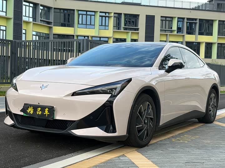 BAIC Arcfox Alpha S5, 2025 — купить в Брянске под ключ