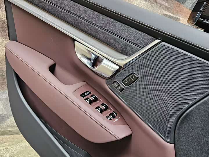Volvo S90, 2025 — фото 7 из 9