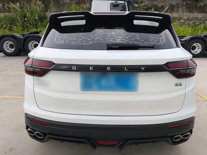 Geely Coolray, 2022 — фото 6 из 9