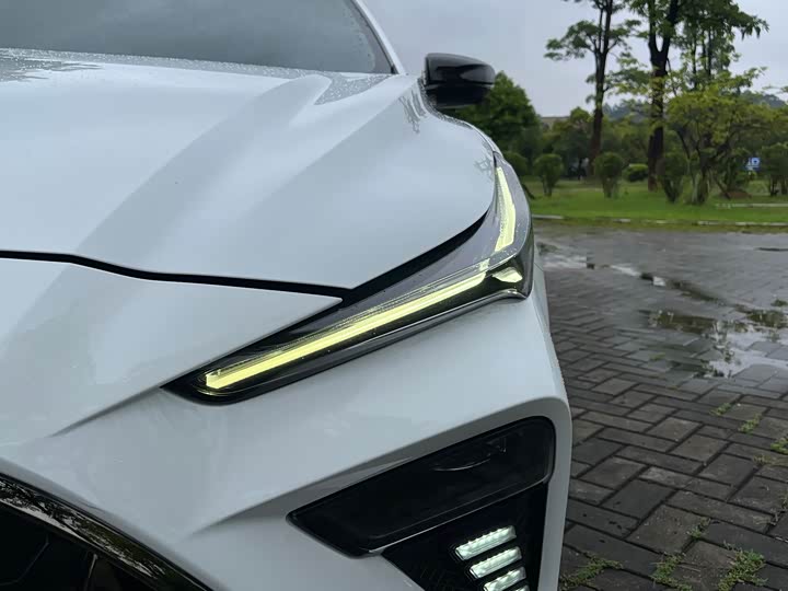 MG Motor 5 Scorpio, 2022 — фото 8 из 9