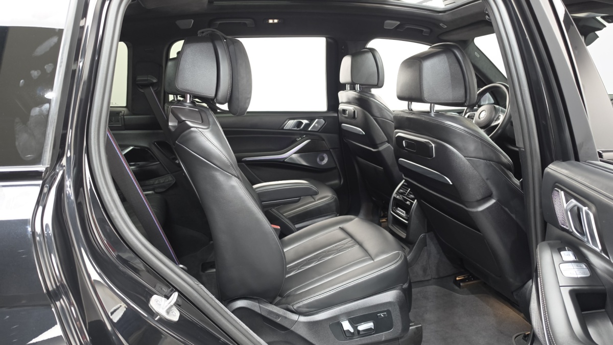 BMW X7, 2023 — фото 10 из 12