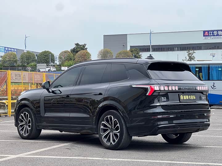 Lynk & Co 09 EM-P Hybrid, 2022 — фото 3 из 9