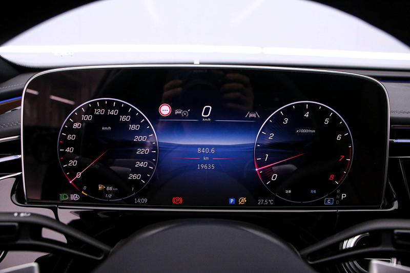 Mercedes-Benz E-Class, 2024 — фото 7 из 12