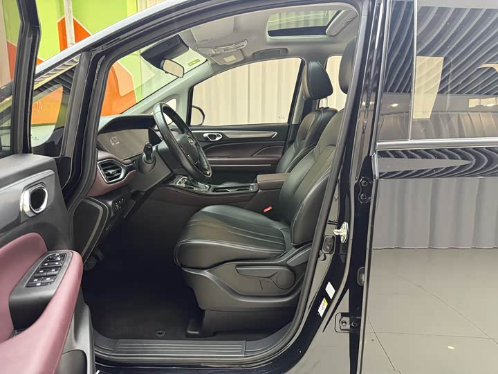 GAC Trumpchi M6, 2021 — фото 7 из 9