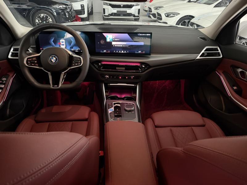 BMW i3, 2024 — фото 7 из 10