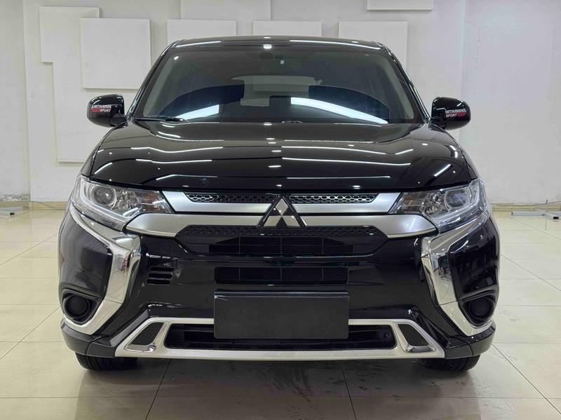 Mitsubishi Outlander, 2021 — фото 2 из 12