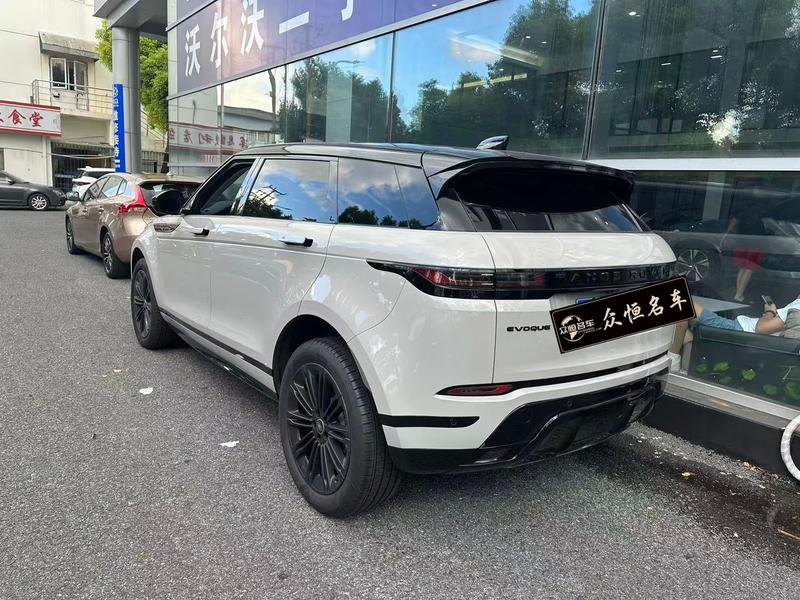 Land Rover Range Rover Evoque L, 2026 — фото 3 из 9