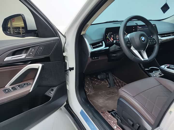 BMW X1, 2023 — фото 7 из 9