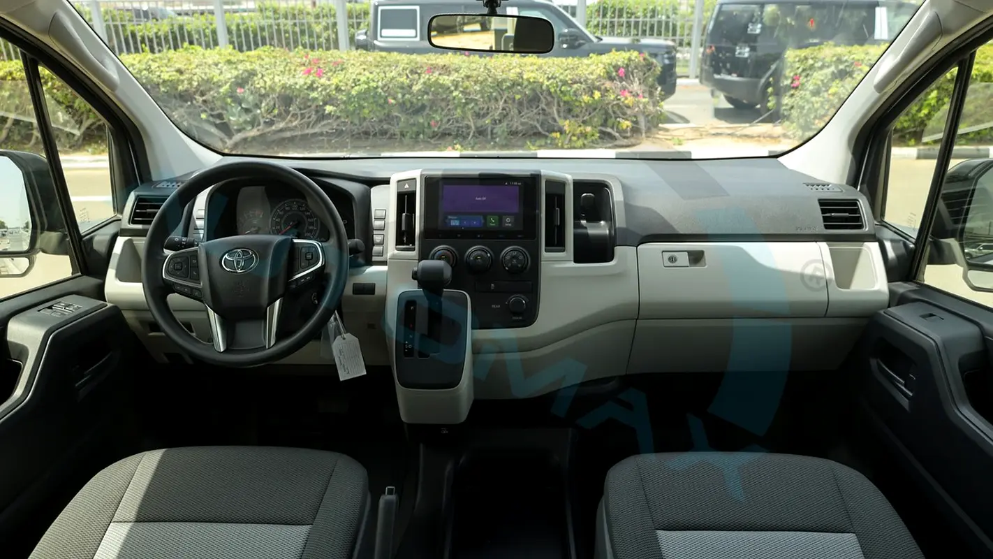 Toyota Hiace, 2026 — фото 7 из 10