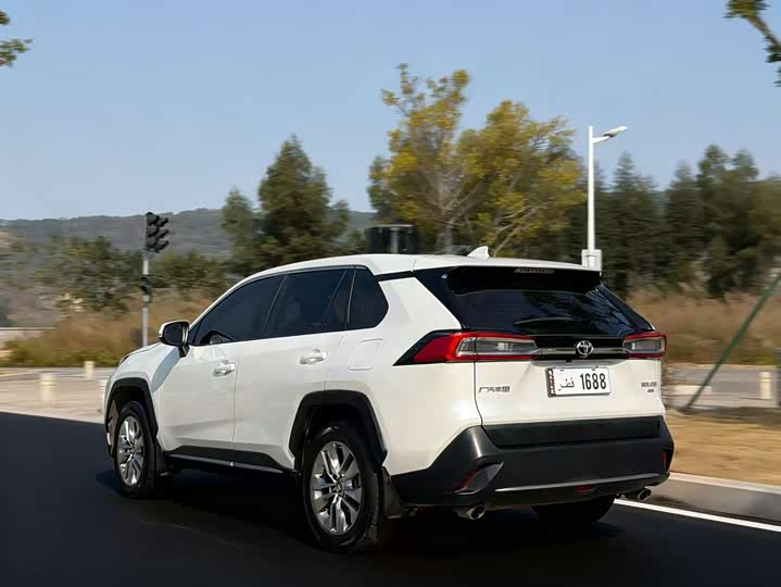 Toyota Wildlander, 2021 — фото 4 из 10