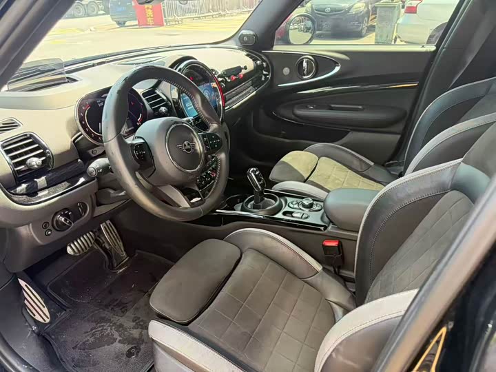 Mini Mini JCW, 2022 — фото 3 из 3