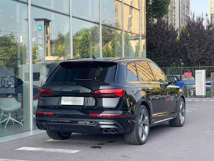 Audi SQ7, 2025 — фото 4 из 9