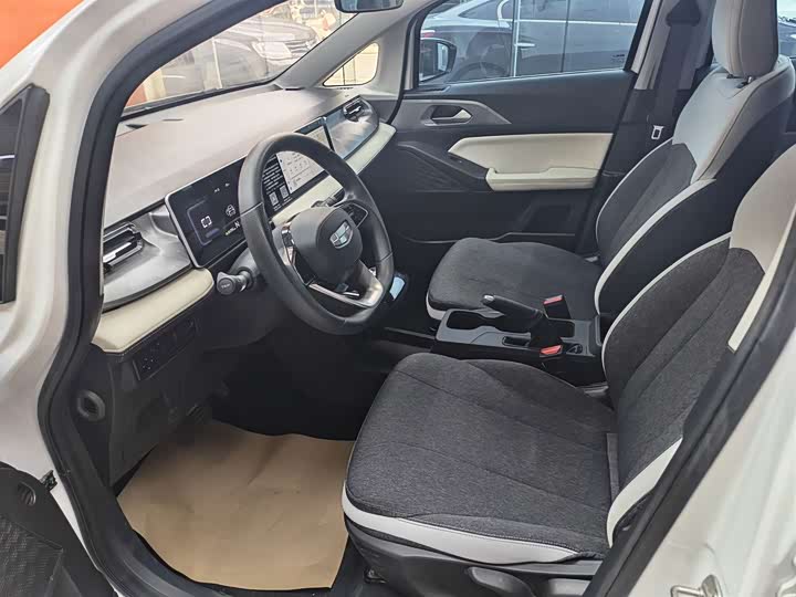 Geely Geometry E Firefly, 2023 — фото 7 из 9