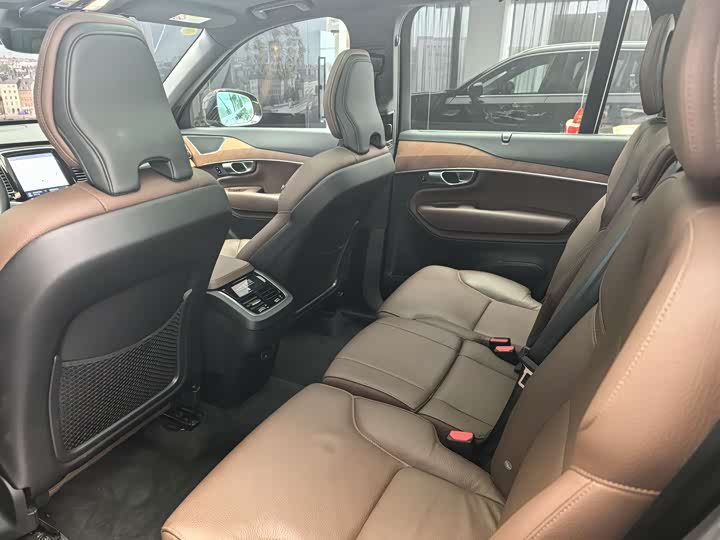 Volvo XC90, 2024 — фото 7 из 9
