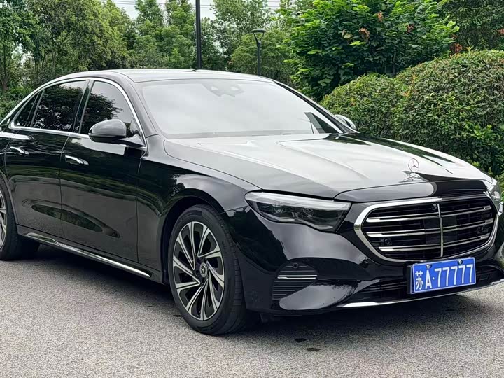 Mercedes-Benz E-Class, 2024 — фото 2 из 9