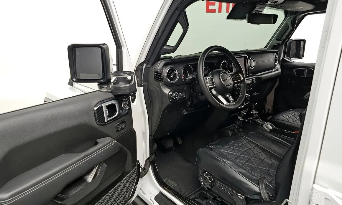 Jeep Wrangler, 2023 — фото 10 из 12